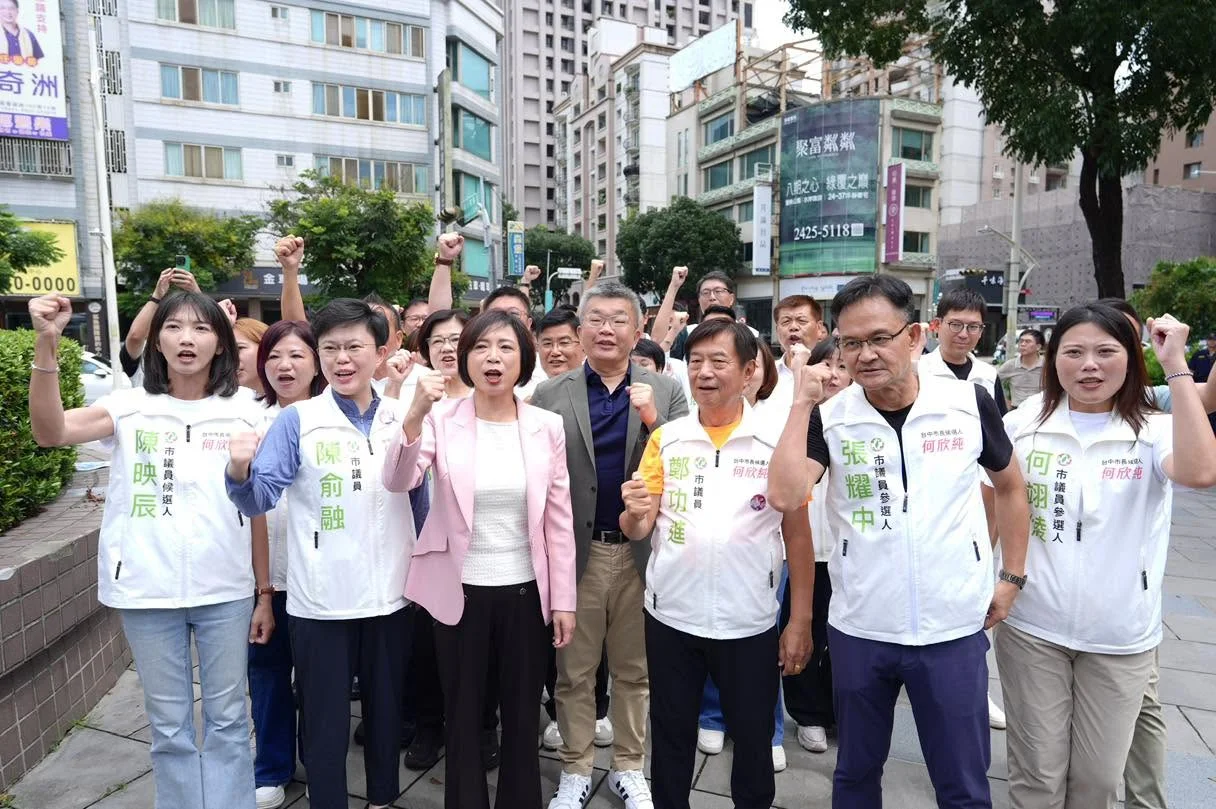 何欣純正式完成台中市長參選登記