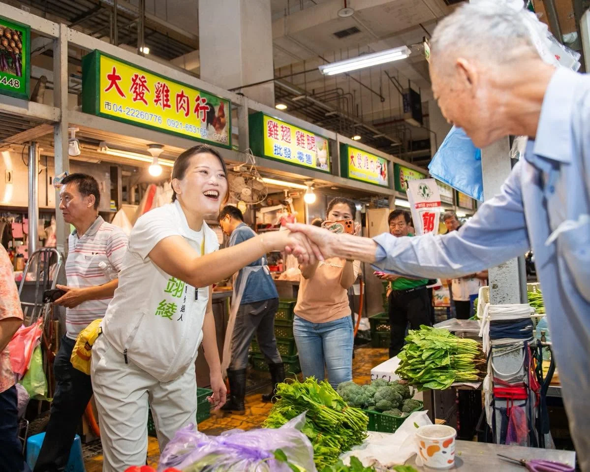 一起走進建國市場